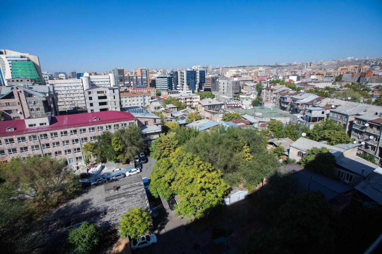 Yereone Hotel Apartment Γιερεβάν Εξωτερικό φωτογραφία