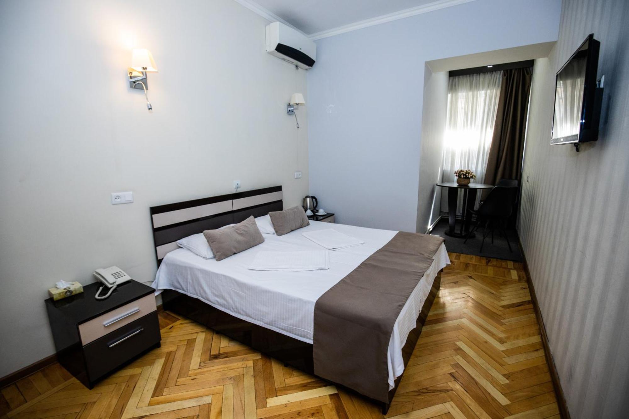 Yereone Hotel Apartment Γιερεβάν Εξωτερικό φωτογραφία