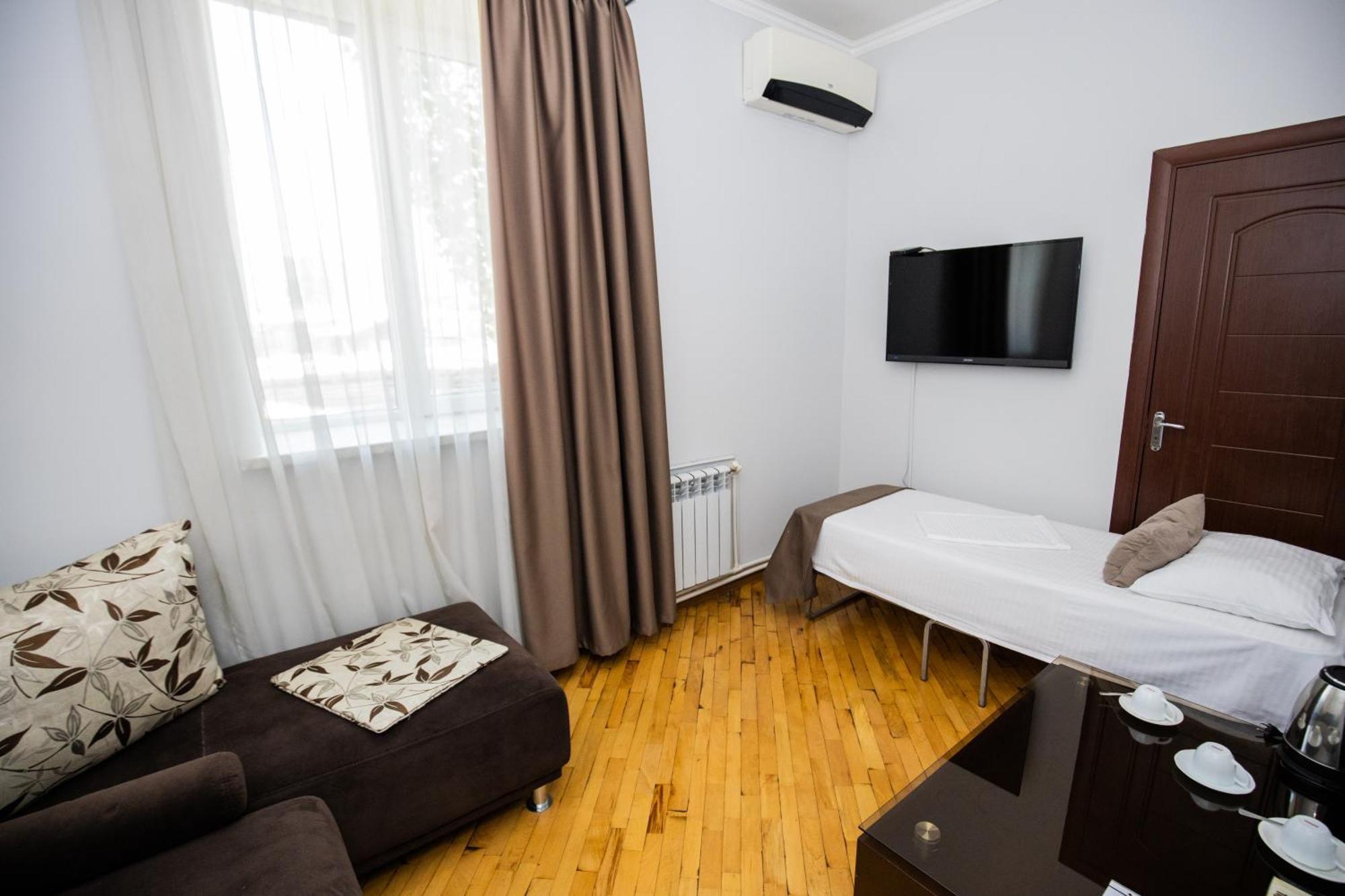 Yereone Hotel Apartment Γιερεβάν Εξωτερικό φωτογραφία