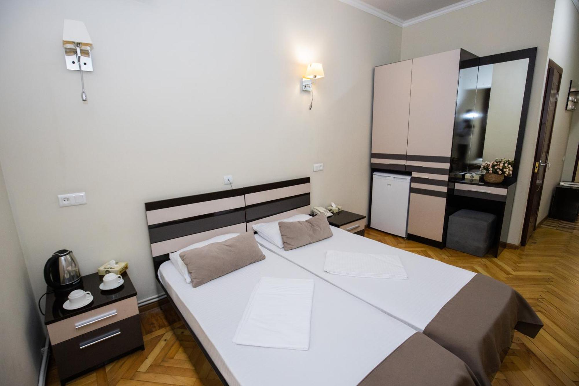 Yereone Hotel Apartment Γιερεβάν Εξωτερικό φωτογραφία